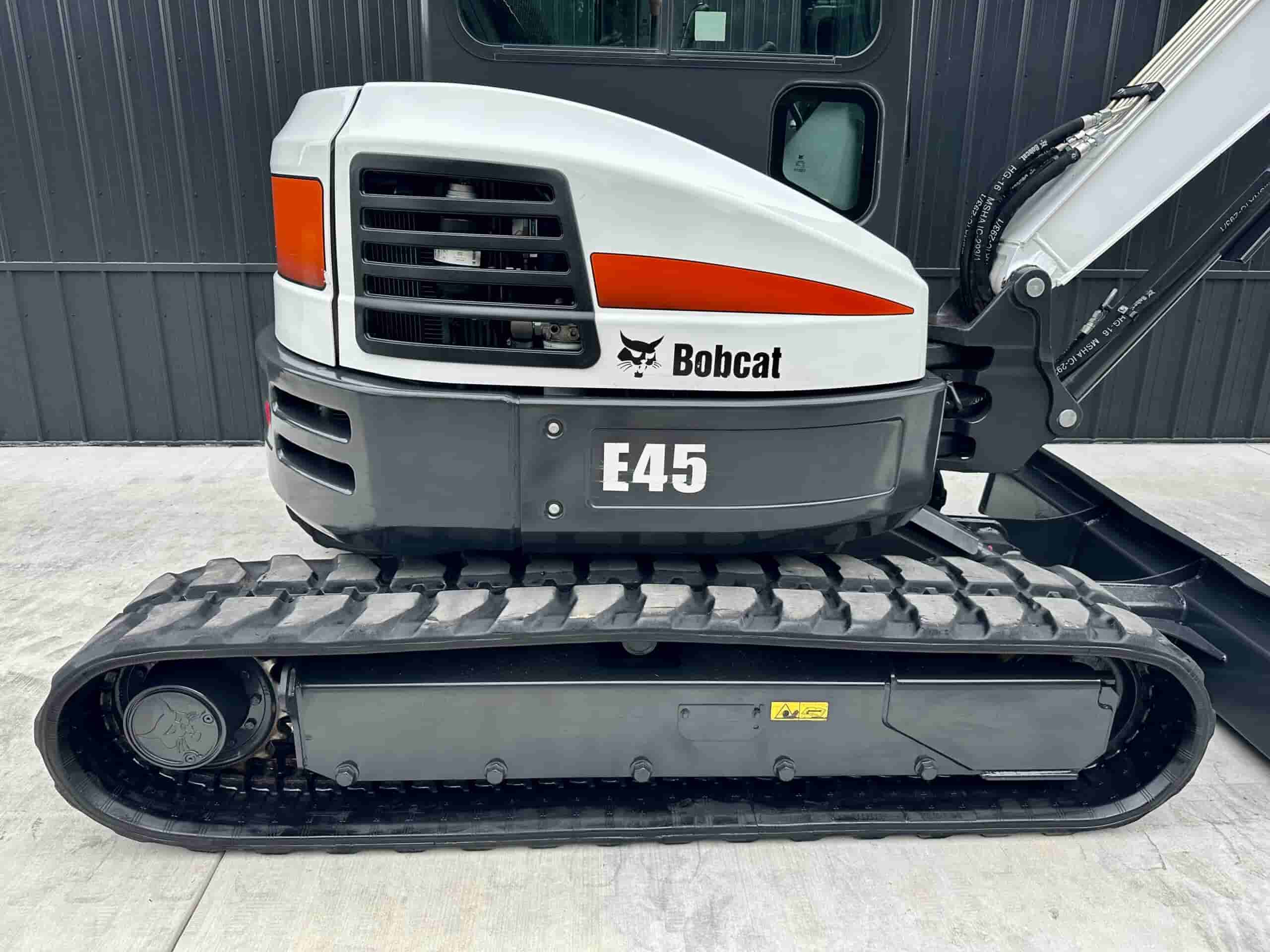 2019 BOBCAT E45
